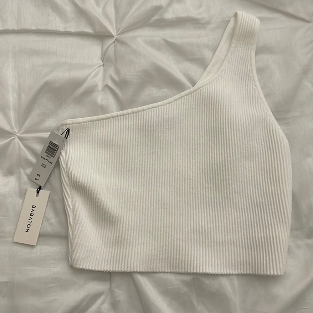 Aritzia brand new with tags never worn